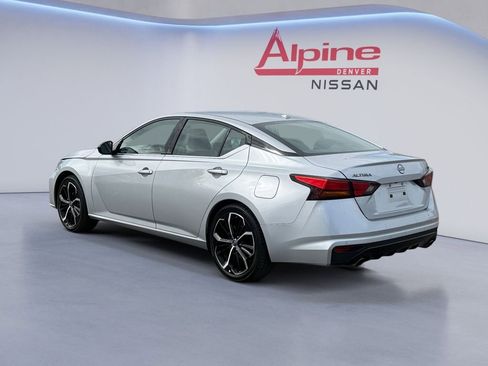 Used 2024 Nissan Altima 2.5 SR image 3