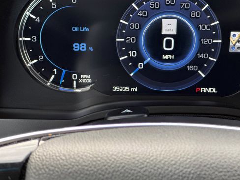 Used 2020 Cadillac Escalade Luxury w/ Escalade Sport Edition image 22