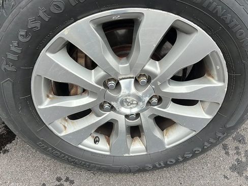 Used 2010 Toyota Sequoia Limited image 39