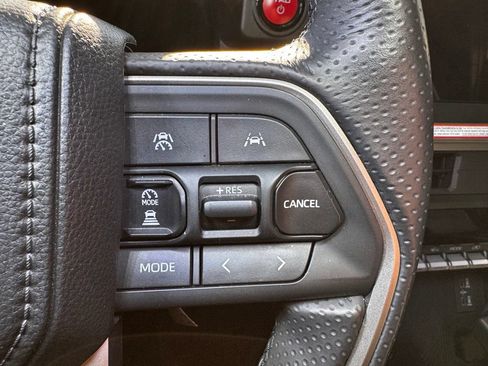 Certified 2025 Toyota 4Runner TRD Off-Road AWD/4WD image 30