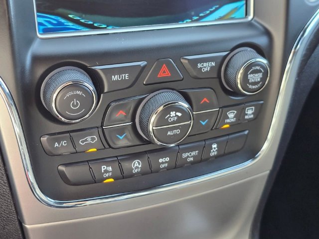Used 2018 Jeep Grand Cherokee Altitude AWD/4WD image 32