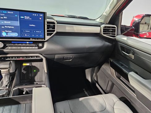 Used 2024 Toyota Tundra Limited image 11