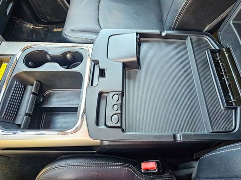 Used 2017 RAM 3500 Laramie image 34