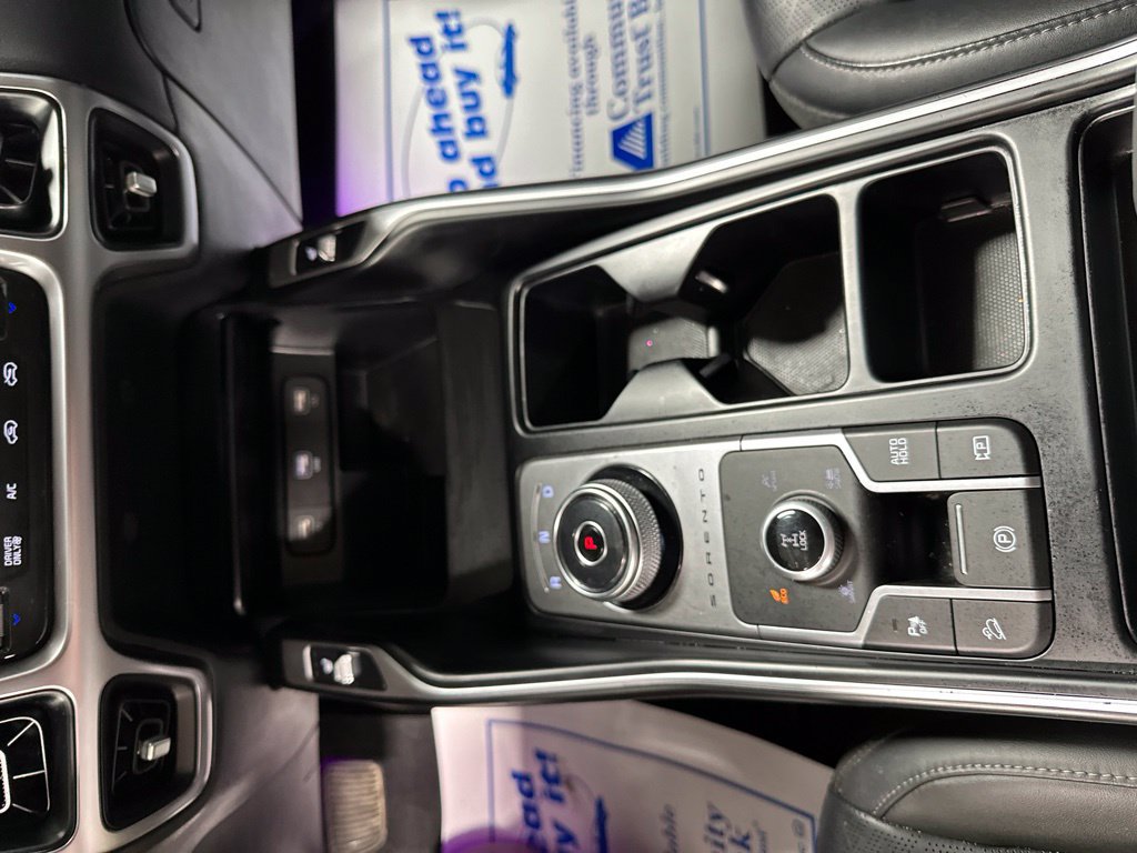 Used 2022 Kia Sorento S AWD/4WD image 12