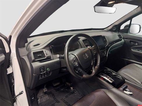 Used 2023 Honda Ridgeline Black Edition image 9