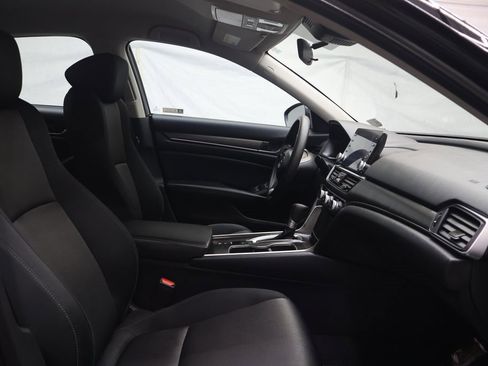 Used 2022 Honda Accord LX image 10