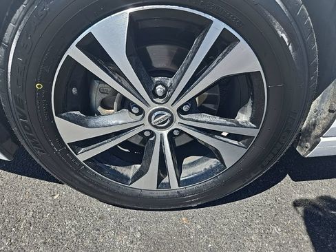 Used 2022 Nissan Sentra SV FWD image 39