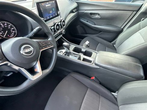 Used 2025 Nissan Sentra SV FWD image 16