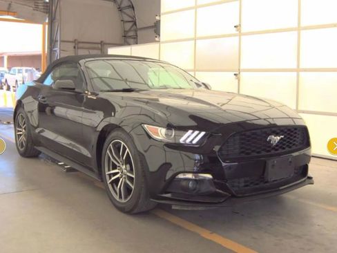 Used 2017 Ford Mustang Premium RWD image 2