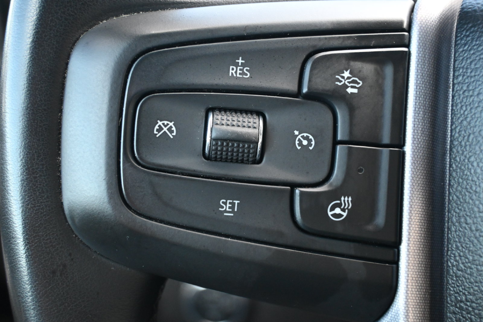 Used 2025 GMC Sierra 1500 SLT RWD image 12