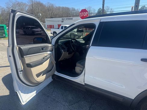 Used 2018 Ford Explorer FWD image 9