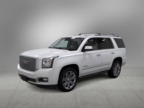 Used 2016 GMC Yukon Denali w/ Open Road Package image 4