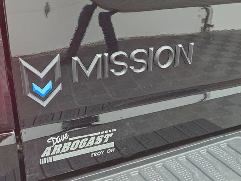 New 2025 GMC Sierra 2500 Denali w/ Denali Reserve Package image 16