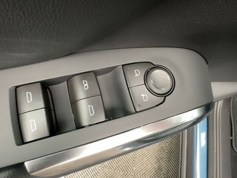 New 2026 Chevrolet Traverse LT w/ Sun and Wheel Package image 13