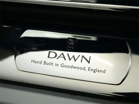 Used 2016 Rolls-Royce Dawn image 21