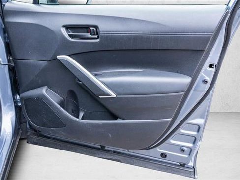 Used 2022 Toyota Corolla Cross LE w/ Moonroof Package image 29