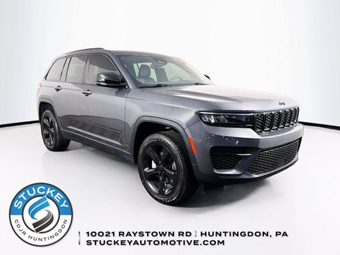 Used 2024 Jeep Grand Cherokee Altitude AWD/4WD image 1