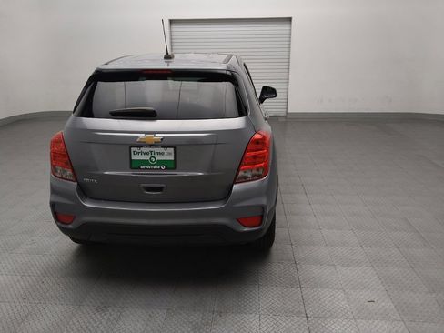 Used 2020 Chevrolet Trax LS w/ Tint and Cruise Package FWD image 7