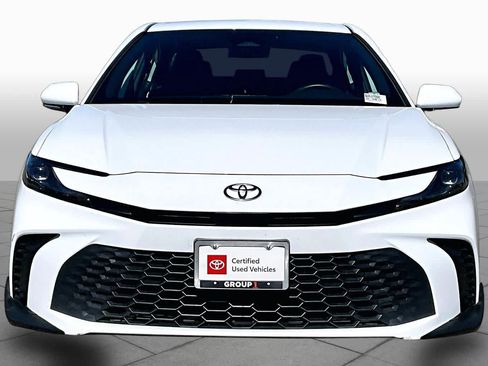 Certified 2025 Toyota Camry SE FWD image 3