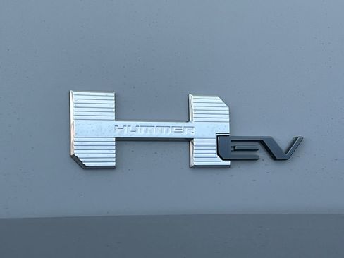 New 2025 GMC Hummer EV 3X w/ Extreme Off-Road Package image 2