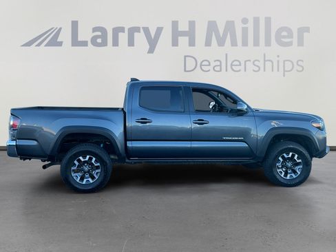 Certified 2022 Toyota Tacoma TRD Off-Road image 6