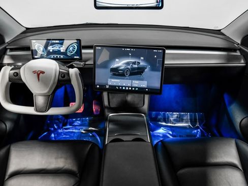 Used 2022 Tesla Model Y Performance AWD/4WD image 16