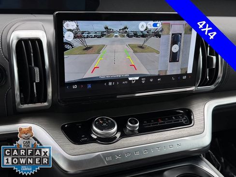 Used 2025 Ford Expedition Max Platinum w/ Driver's Package AWD/4WD image 8