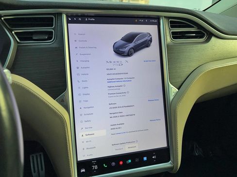 Used 2016 Tesla Model X 60D image 25