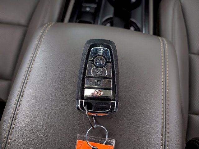 Used 2024 Lincoln Corsair AWD w/ Equipment Group 101A image 32