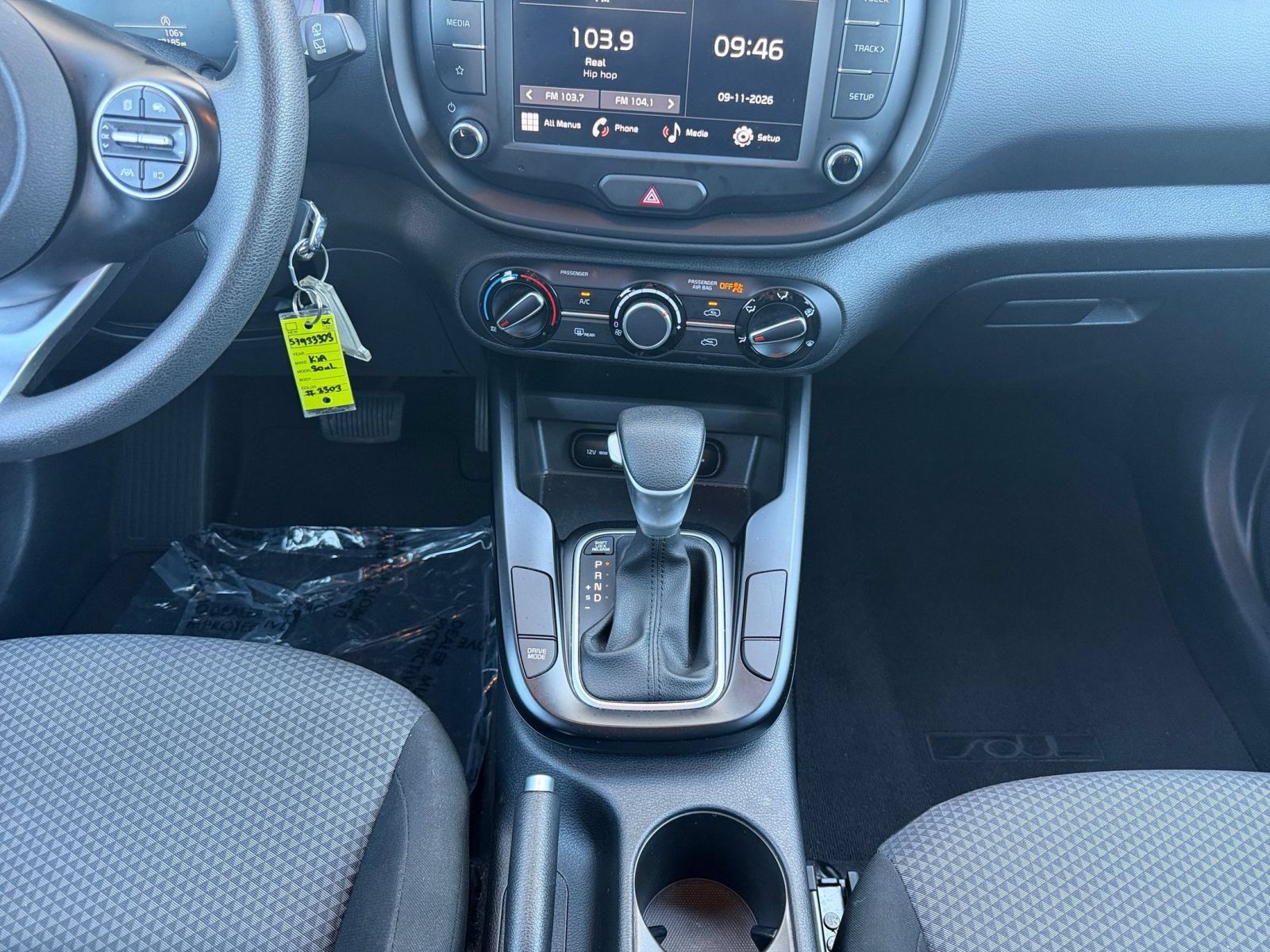 Used 2025 Kia Soul LX w/ LX Technology Package FWD image 38