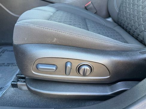 Used 2022 Chevrolet Blazer LT image 18