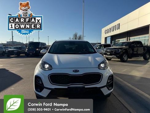 Used 2021 Kia Sportage LX image 2