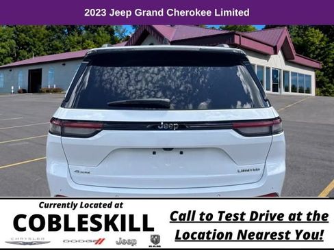Used 2023 Jeep Grand Cherokee Limited w/ Trailer Tow Prep Group (B) AWD/4WD image 6