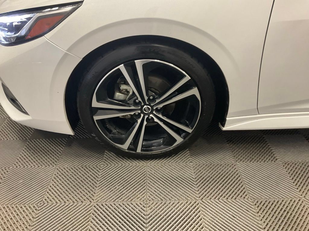 Used 2020 Nissan Sentra SR w/ Premium Package FWD image 10