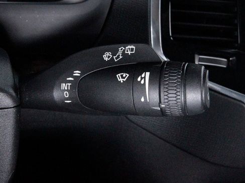 Used 2018 Volvo XC90 T6 Momentum w/ Convenience Package image 19