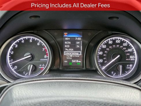 Used 2024 Toyota Camry SE w/ Convenience Package FWD image 27