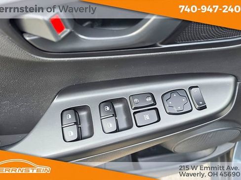 Used 2021 Hyundai Kona SE image 15