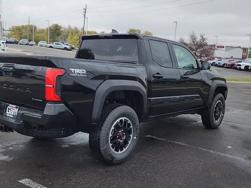 New 2025 Toyota Tacoma TRD Off-Road image 6