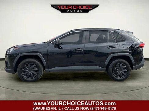 Used 2021 Toyota RAV4 LE AWD/4WD image 2