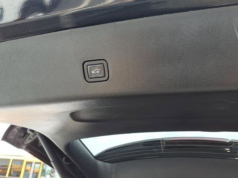 Used 2023 Chevrolet Traverse Premier w/ Redline Edition AWD/4WD image 14