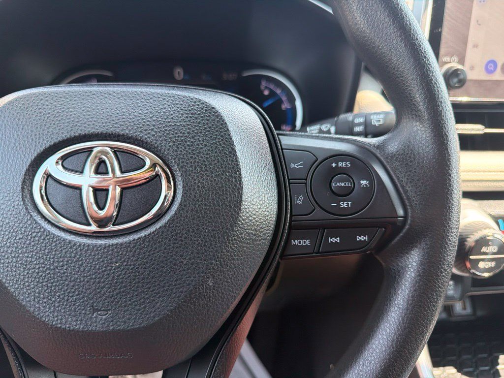 Used 2024 Toyota RAV4 XLE w/ Convenience Package AWD/4WD image 27