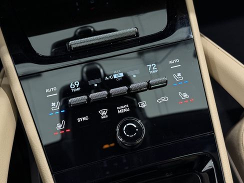 New 2026 Porsche Cayenne image 38