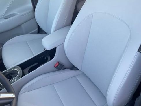 Used 2026 Hyundai Kona SE FWD image 16
