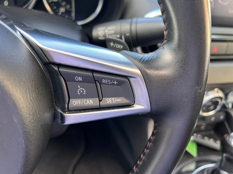 Used 2018 MAZDA MX-5 Miata RF Grand Touring RWD image 25