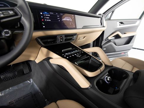 New 2026 Porsche Cayenne image 26