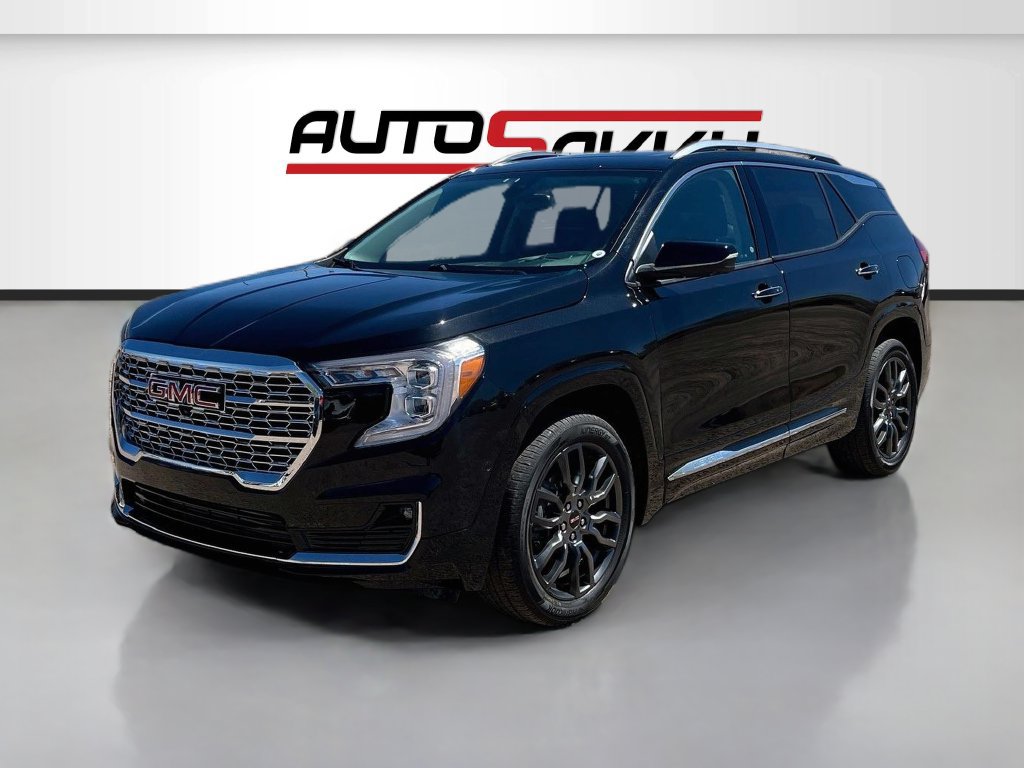 Used 2024 GMC Terrain Denali w/ Black Diamond Edition AWD/4WD image 3