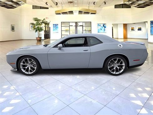 Used 2022 Dodge Challenger GT image 4