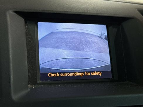 Used 2012 Toyota Highlander SE w/ Tow Pkg FWD image 15