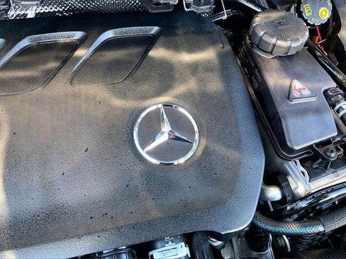 Used 2025 Mercedes-Benz GLA 250 4MATIC image 29