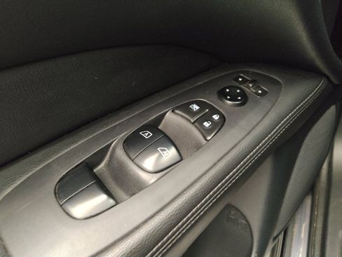 Used 2020 Nissan Pathfinder SL FWD image 27